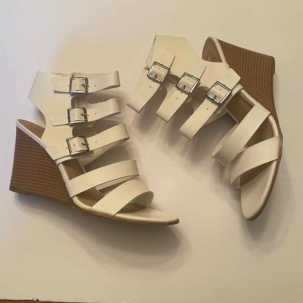 New White Multi-Strap Buckle Wedges